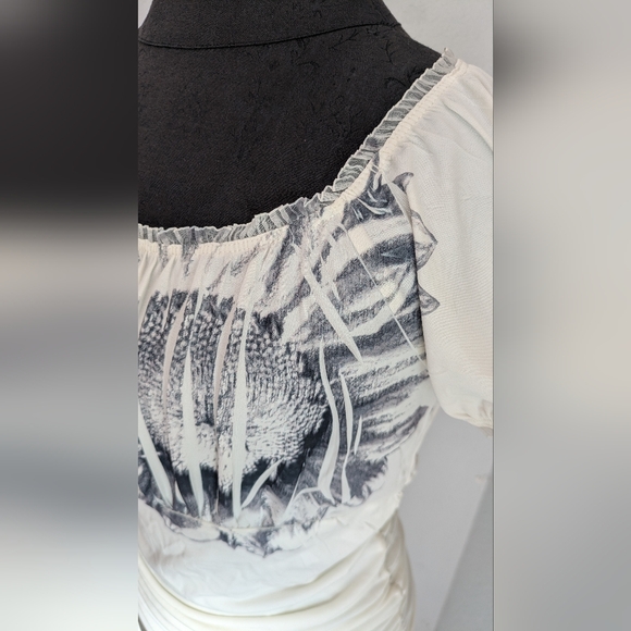 Moa Moa Y2K Milkmaid Digital Sunflower Print Blouse - Picture 6 of 9